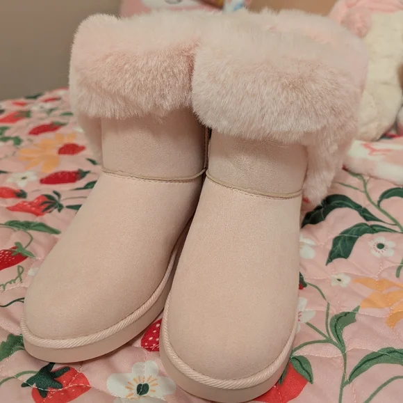 Juicy Couture x Forever 21 Faux Fur Trim Booties - Picture 2 of 6